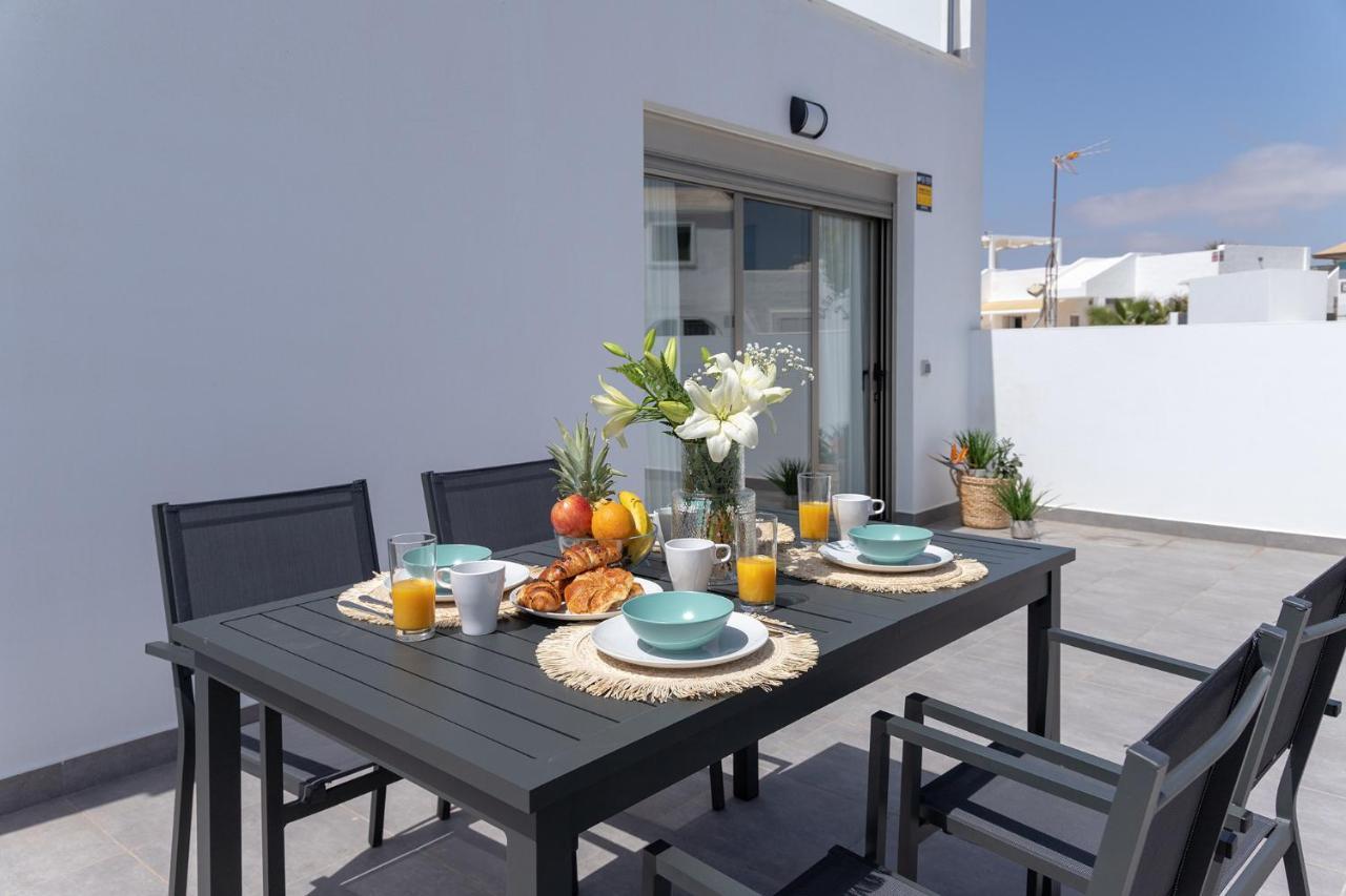 Apartment Family 1 Beachfront Corralejo By Holidays Home Exterior foto
